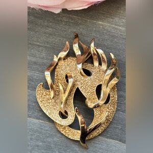 VIntage Crown Trifari Textured Gold Tone Statement Brooch